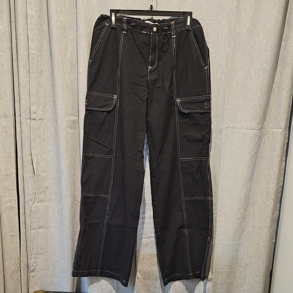 PacSun Black Cargo Pants with Relaxed Fit and Full Length